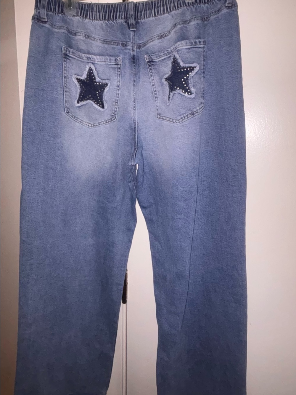 No Boundaries Blue Straight-Leg Jeans with Star Patch Back Pockets
